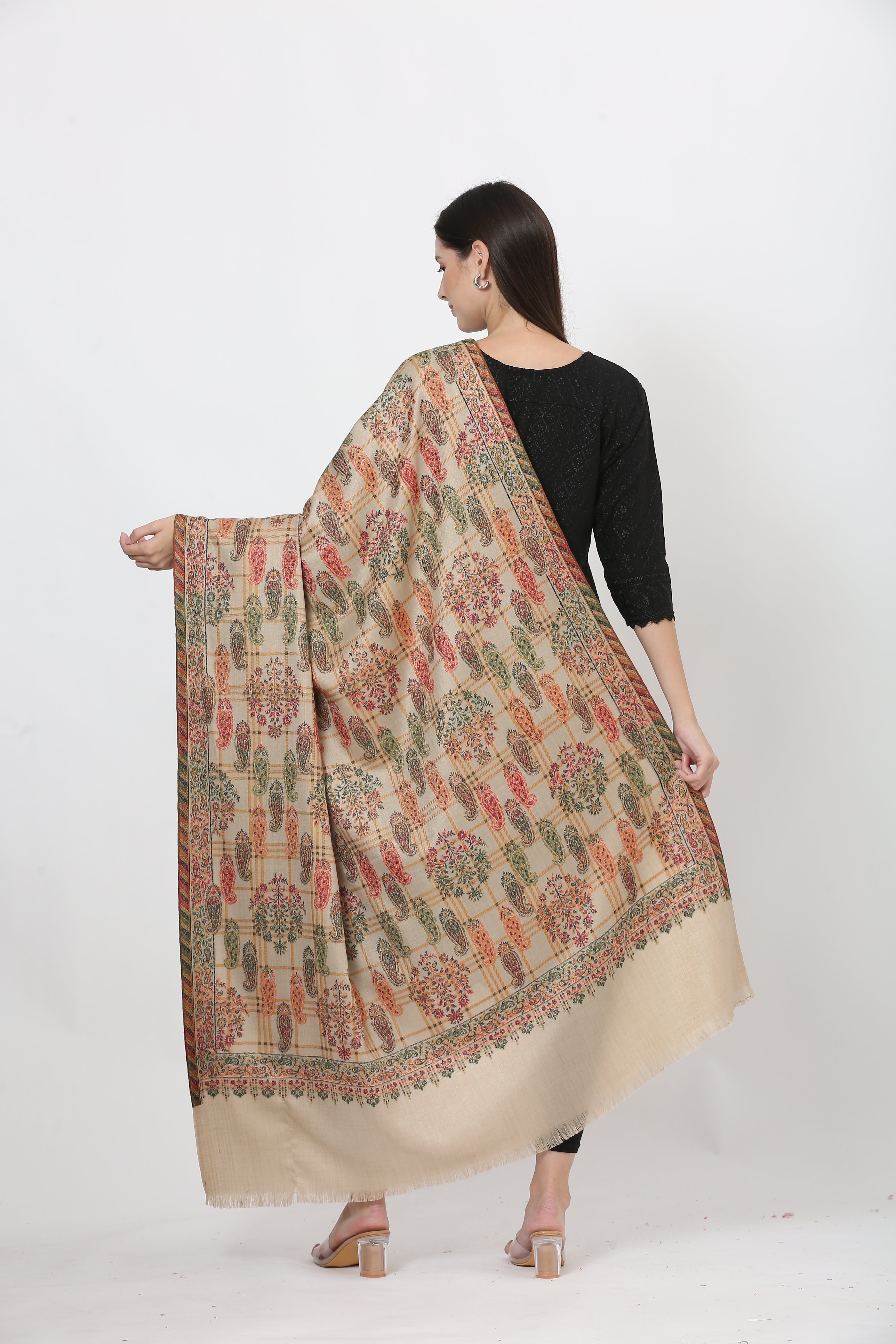 fine woolen kani weave shawl
