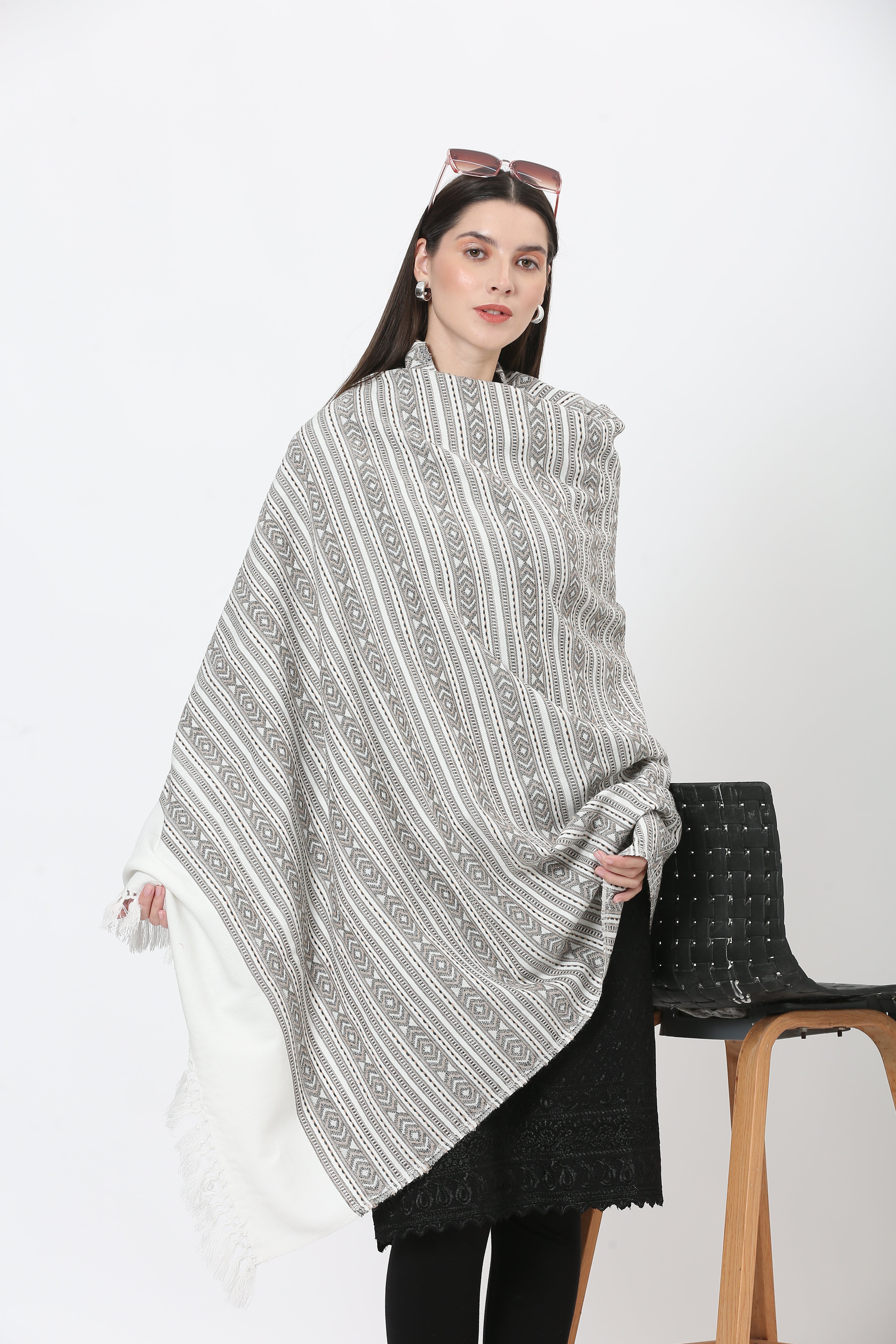 naga retro weave shawl