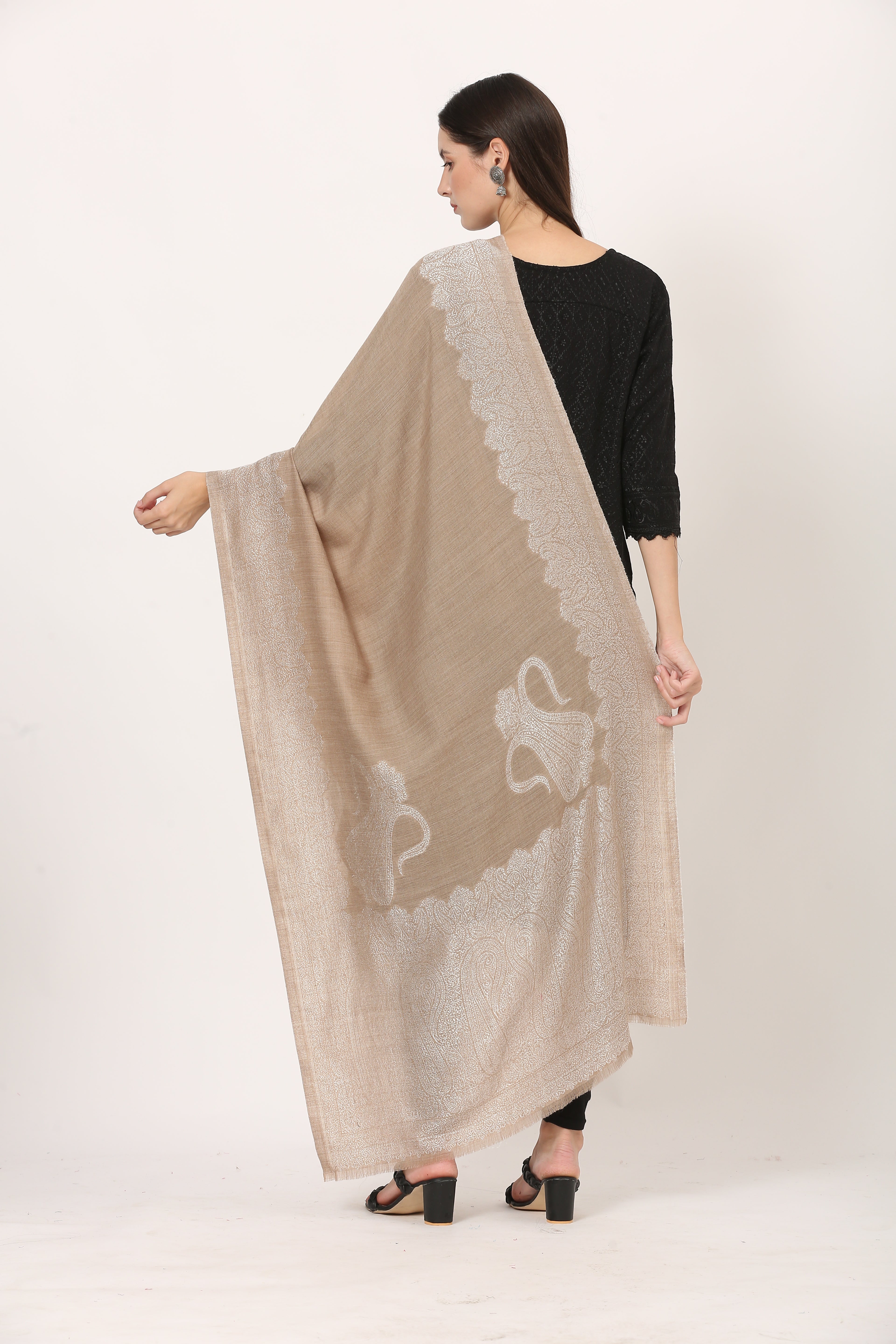 sober fine woolen stole