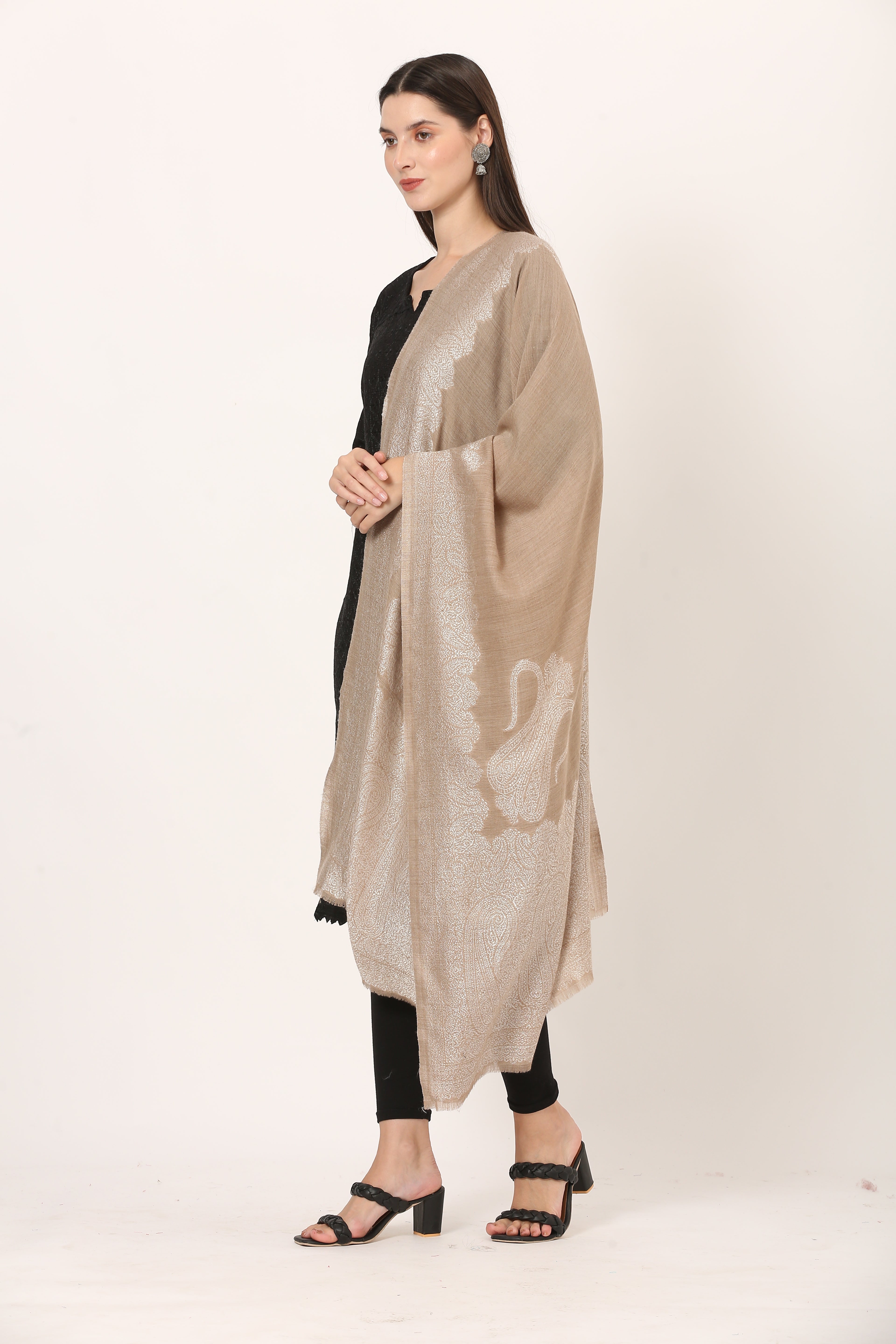 sober fine woolen stole