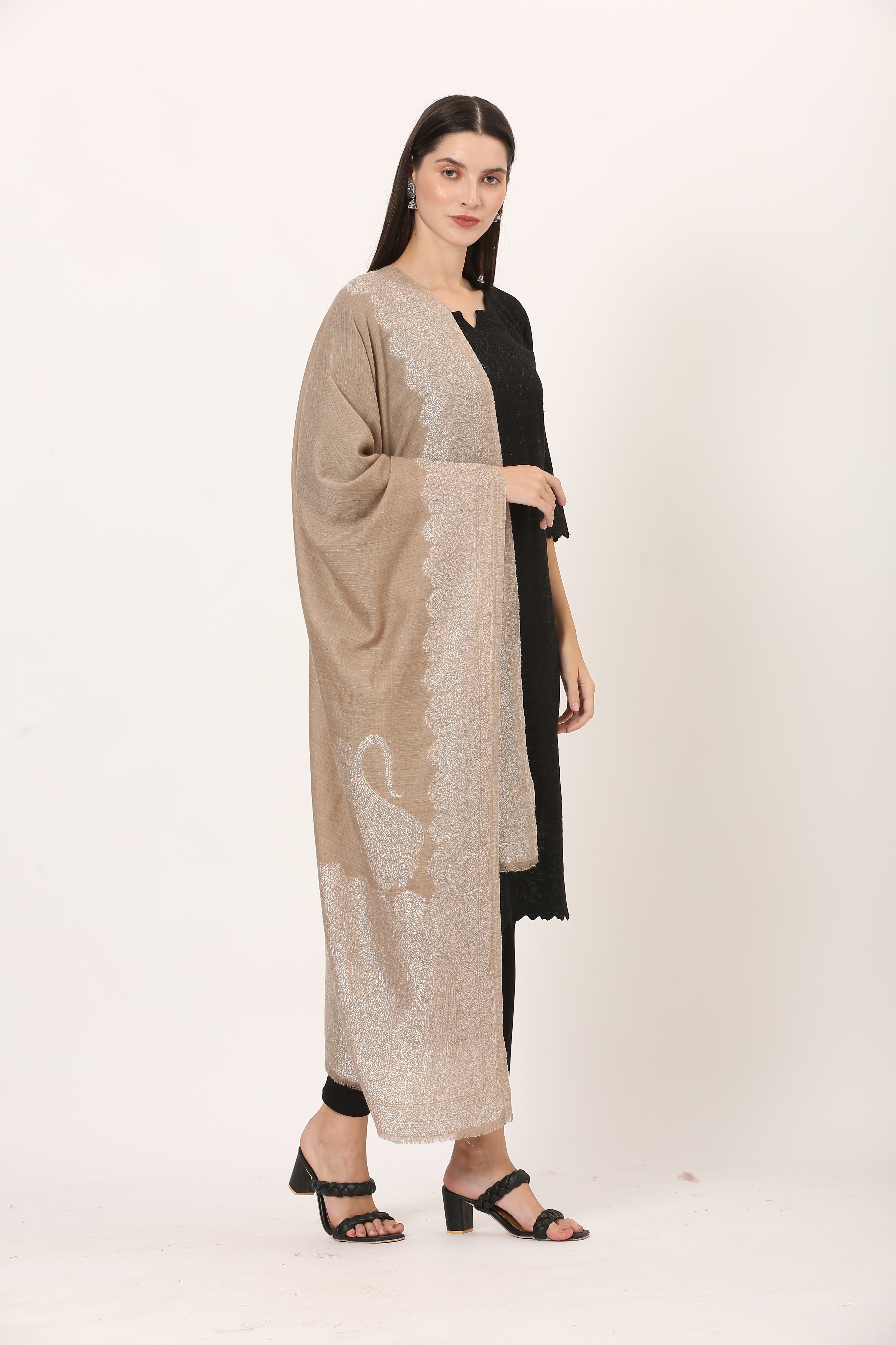 sober fine woolen stole