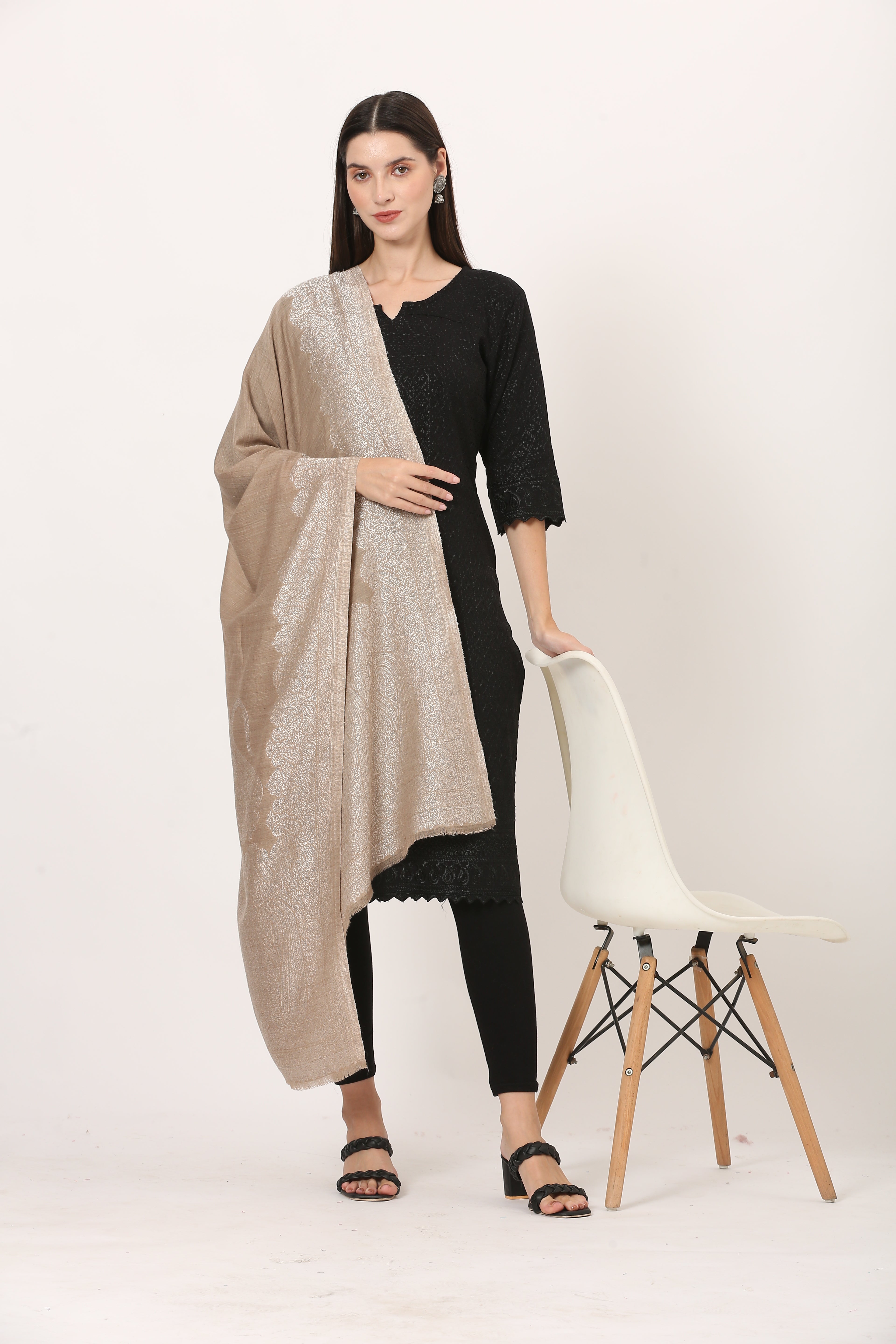 sober fine woolen stole