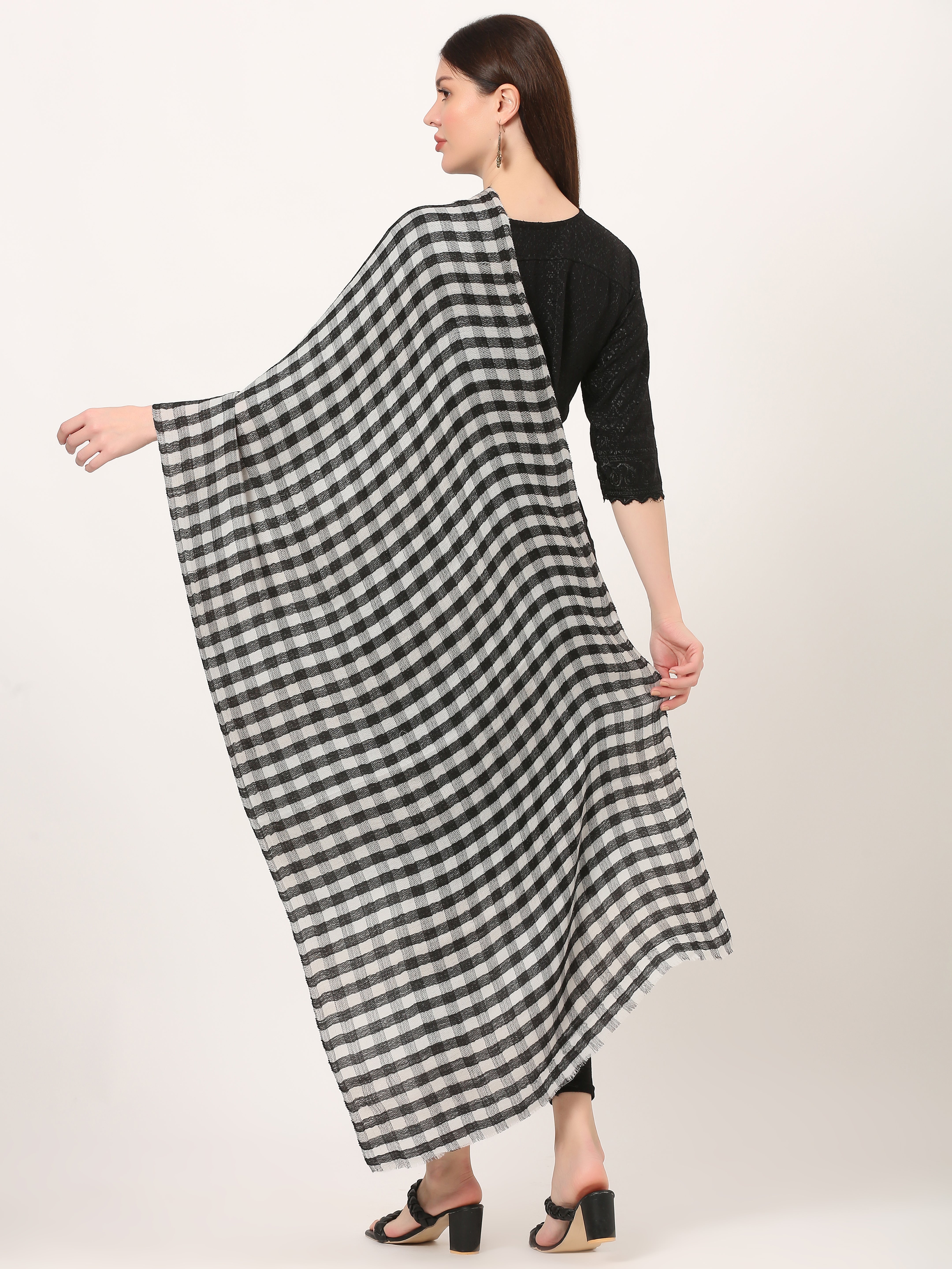multi checks stole