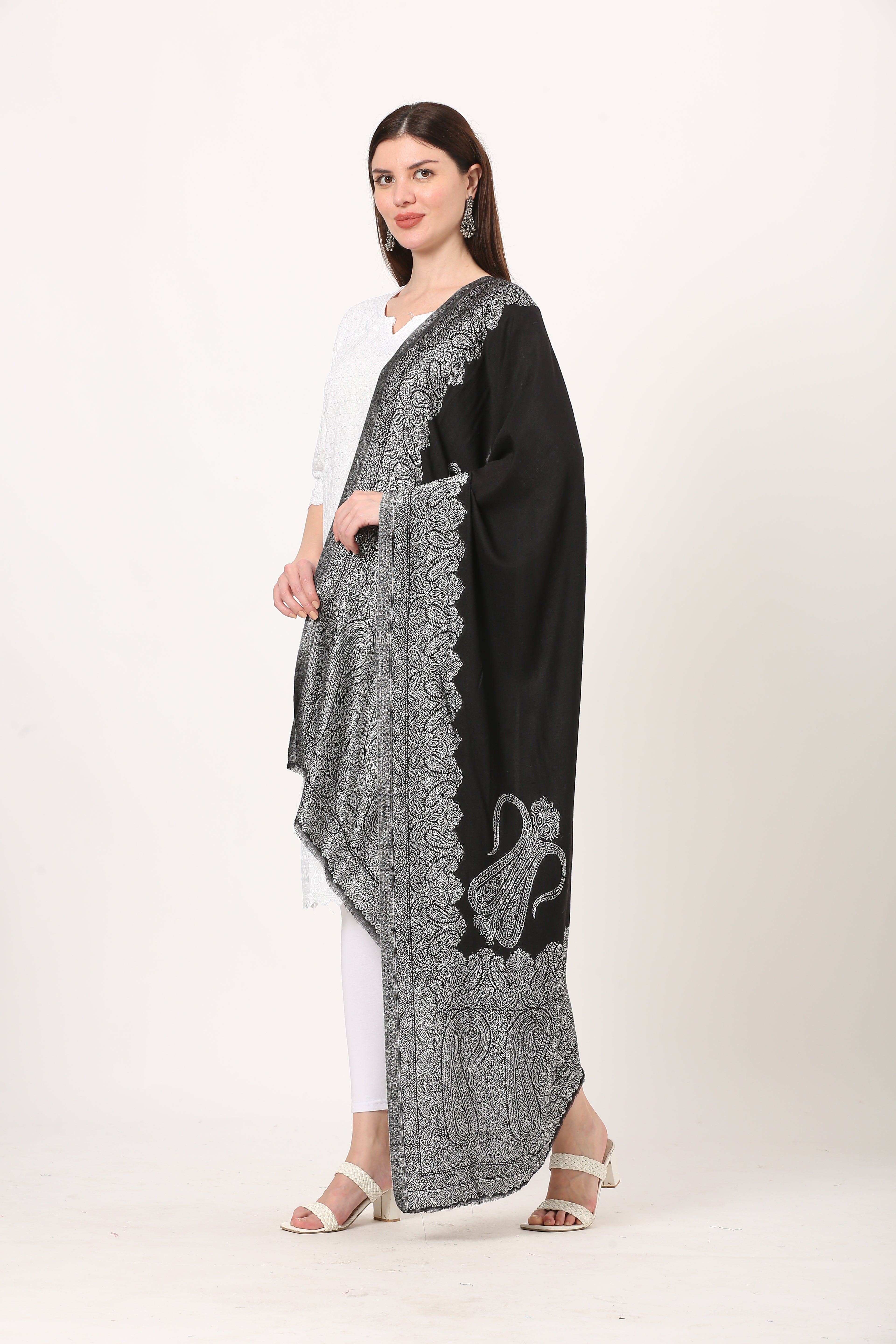 sober fine woolen stole