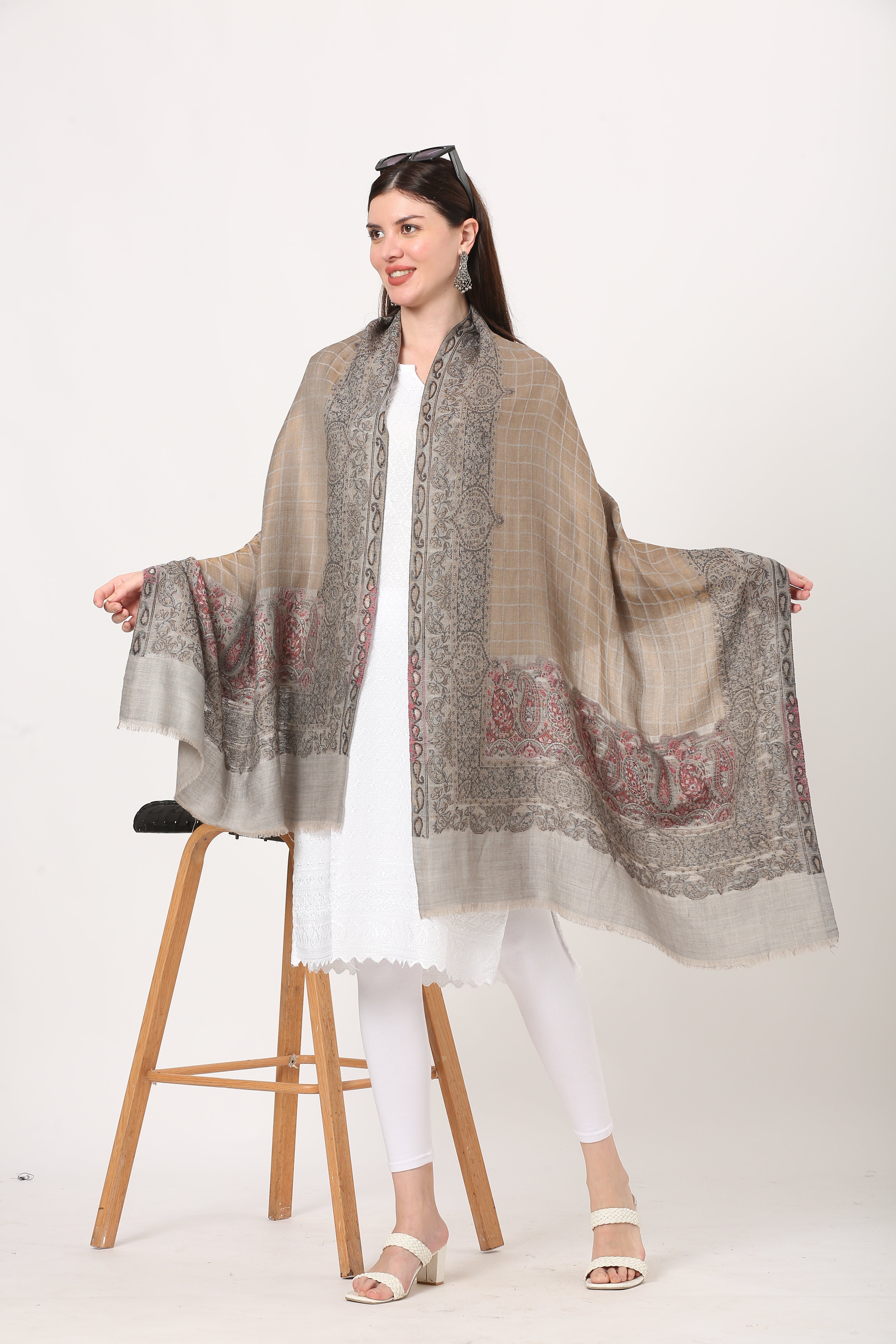 kani zari stole