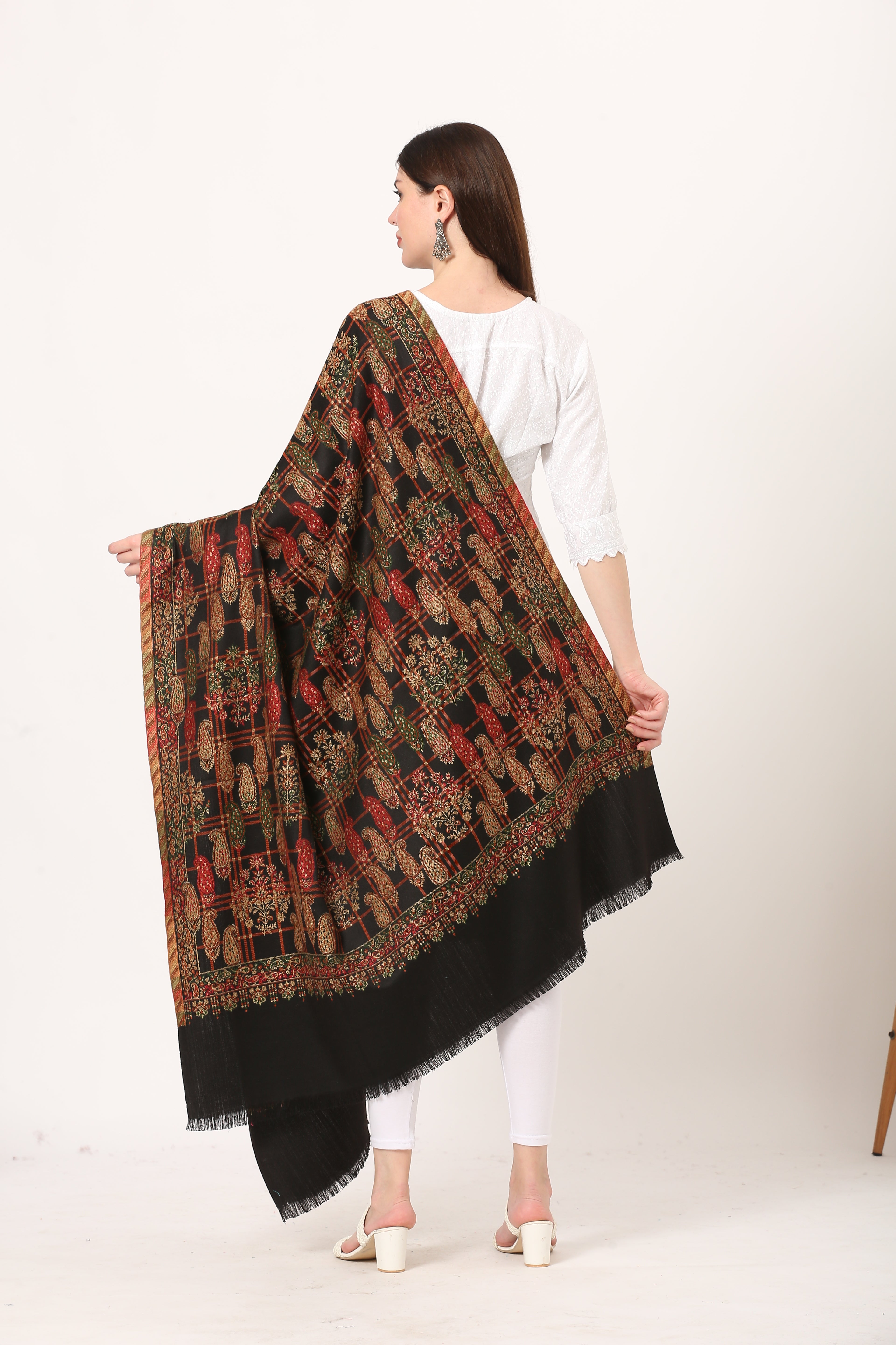fine woolen kani weave shawl