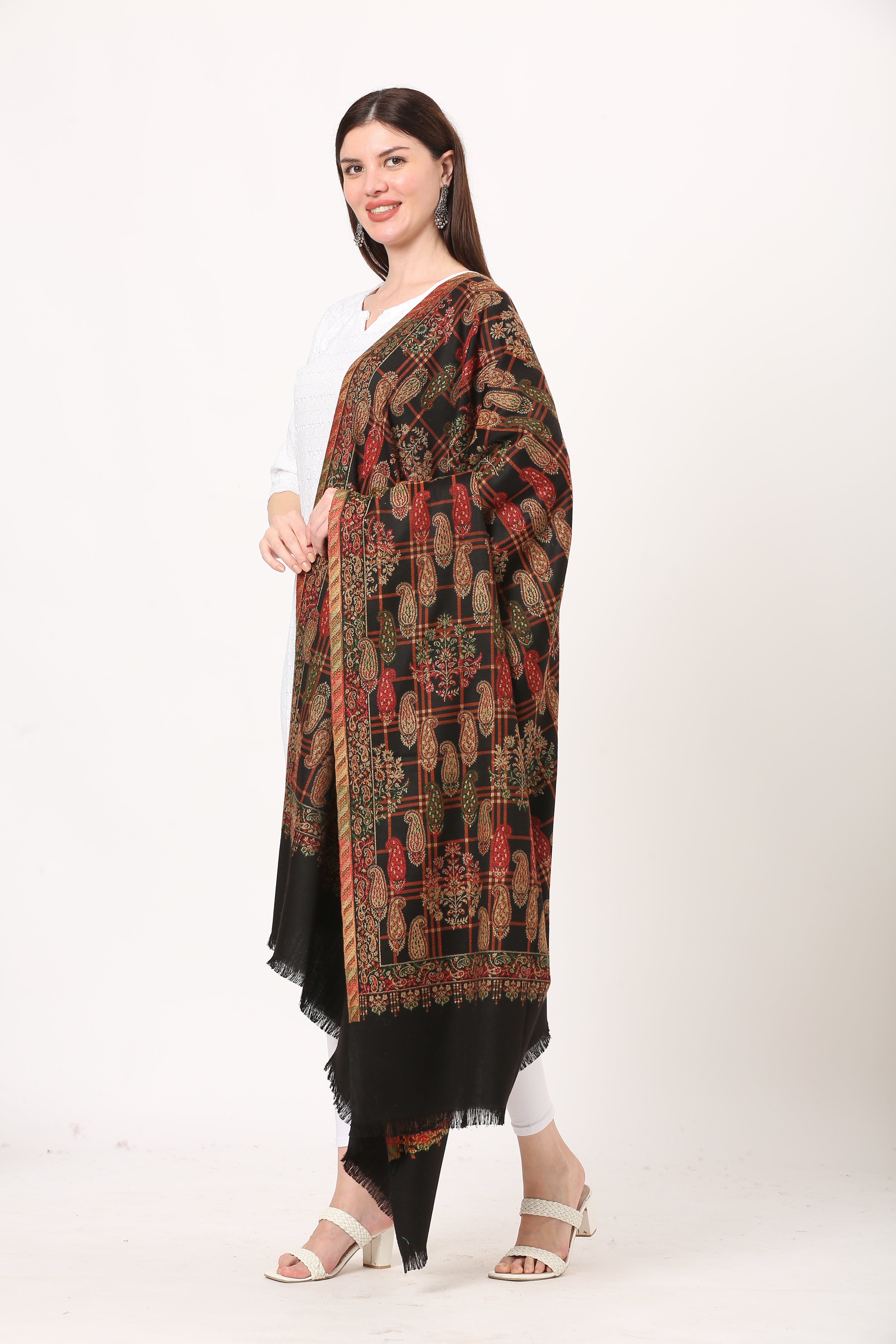 fine woolen kani weave shawl