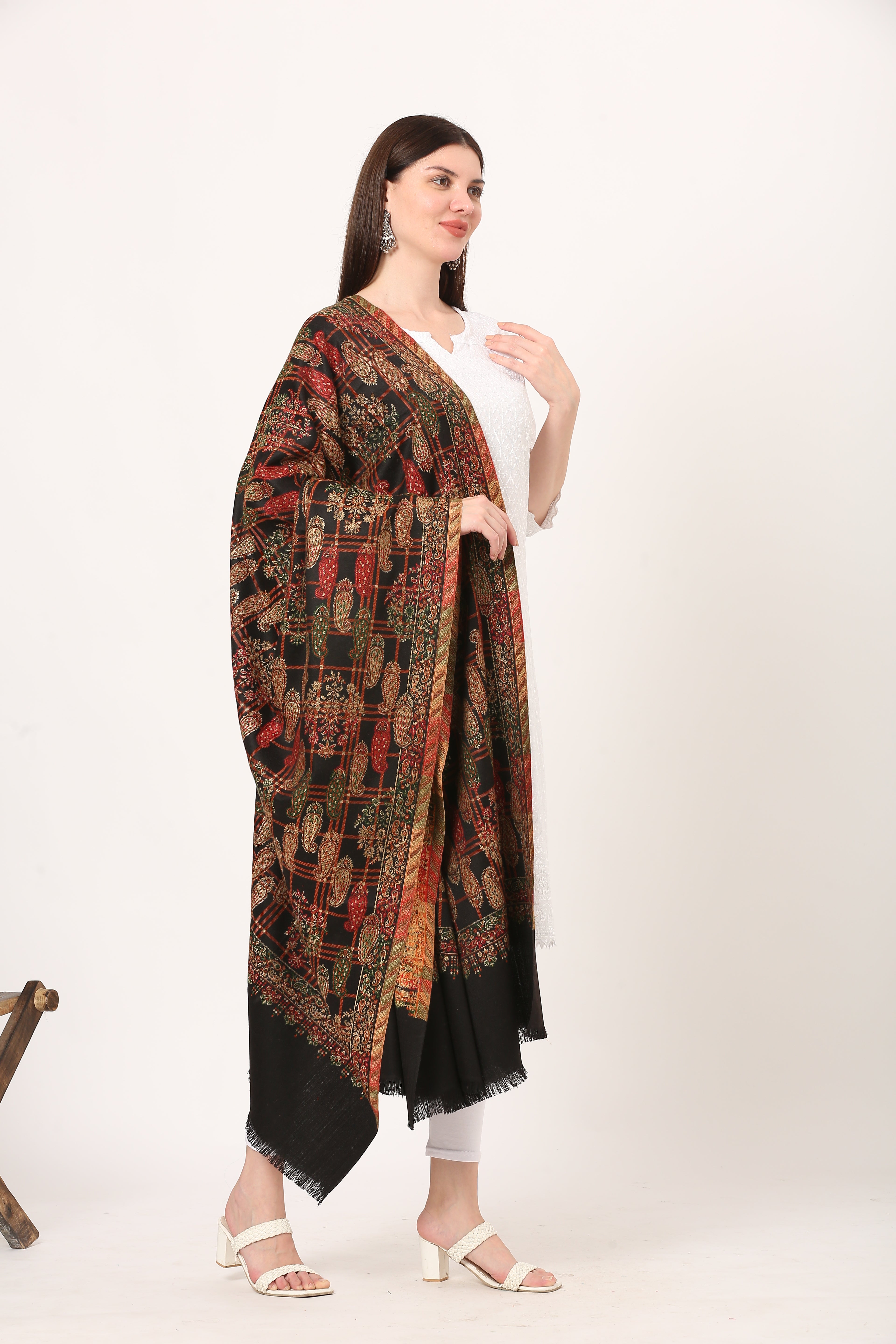 fine woolen kani weave shawl