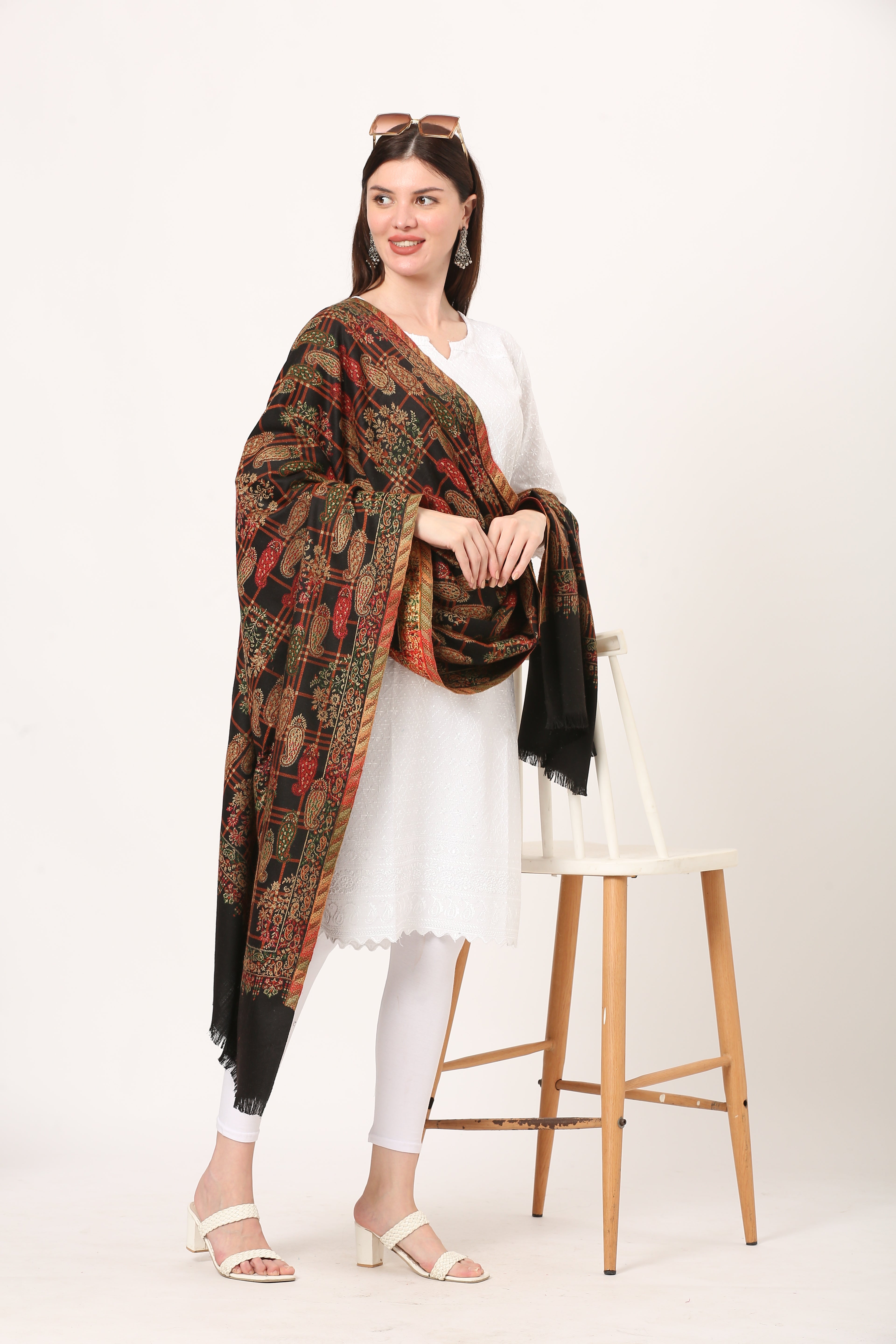 fine woolen kani weave shawl