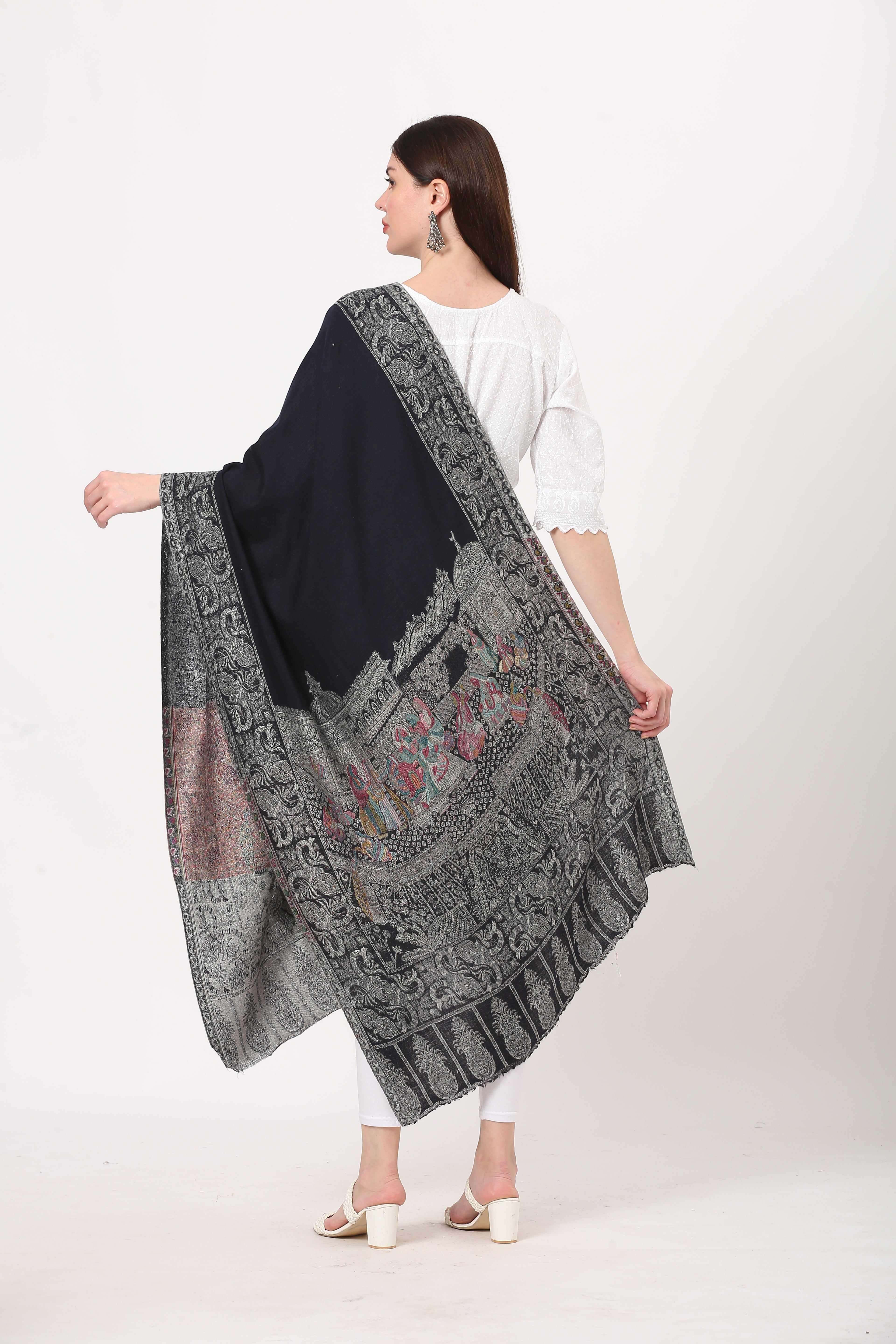 kani medieval palla stole