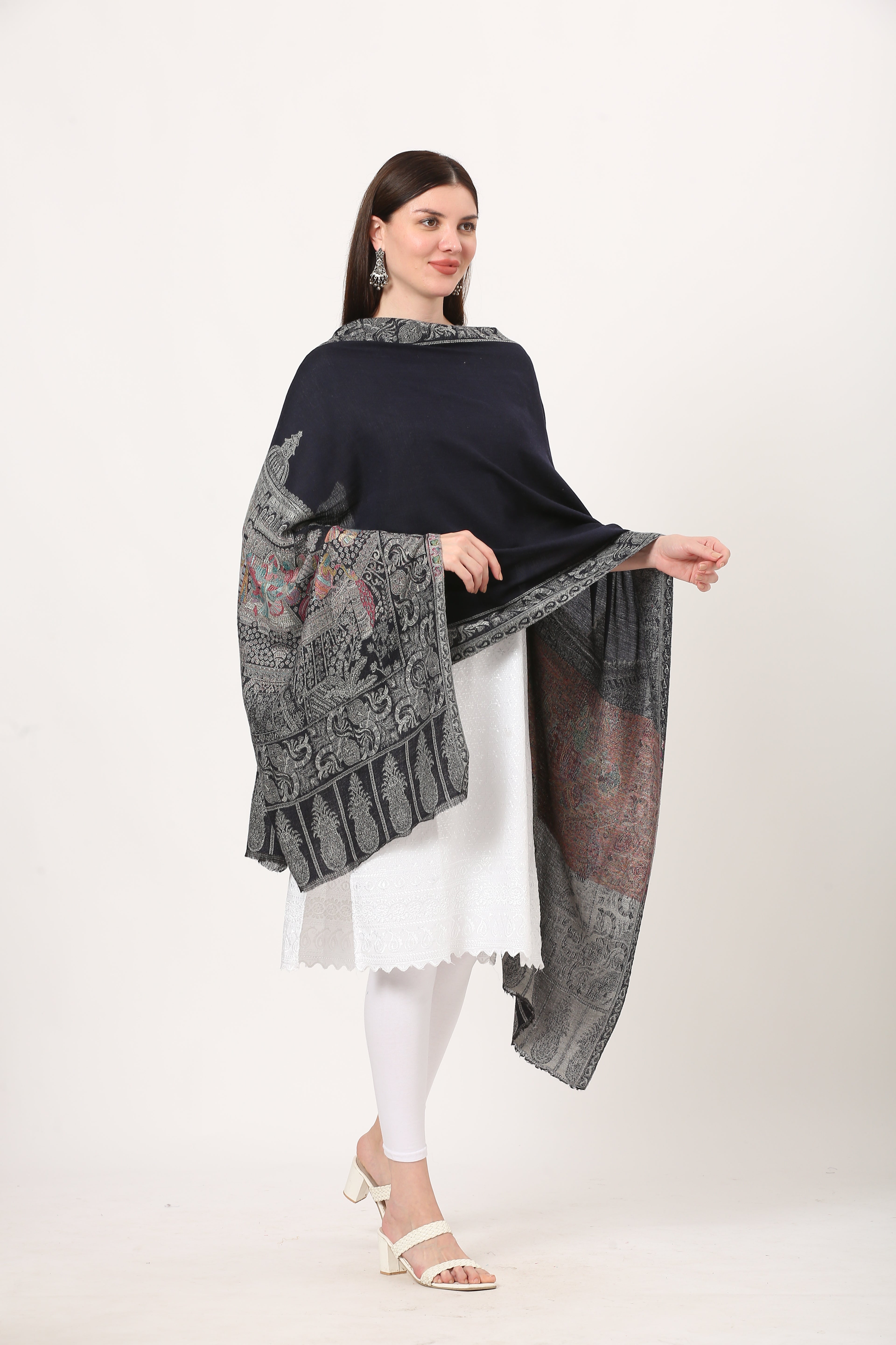 kani medieval palla stole